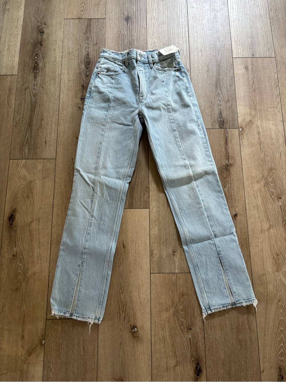 Abercrombie & Fitch 90s Straight Ultra High Rise jeans  size 27 nwt